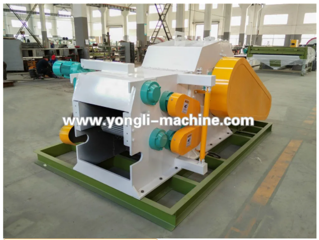 Wood chipper machine
