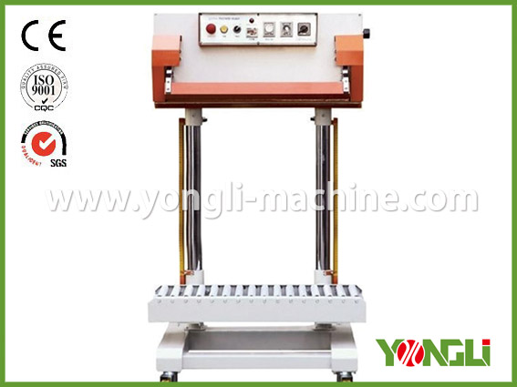 Hot sealing machine